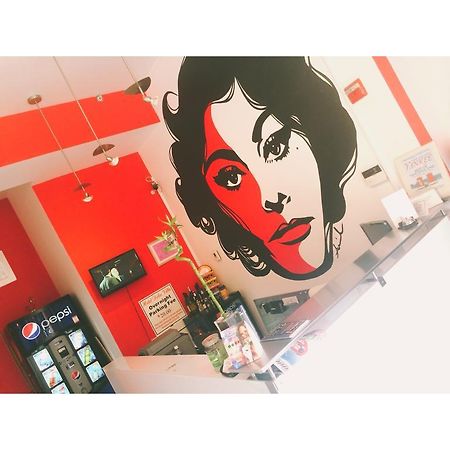 Hotel Dolce Villa プロビデンス エクステリア 写真