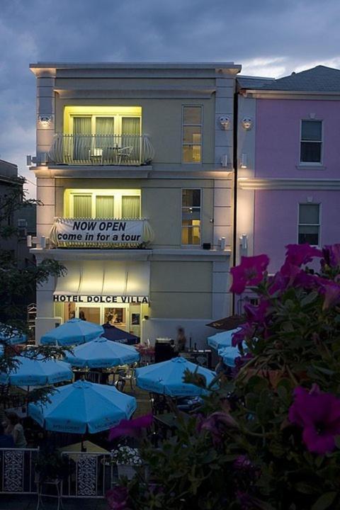 Hotel Dolce Villa プロビデンス エクステリア 写真